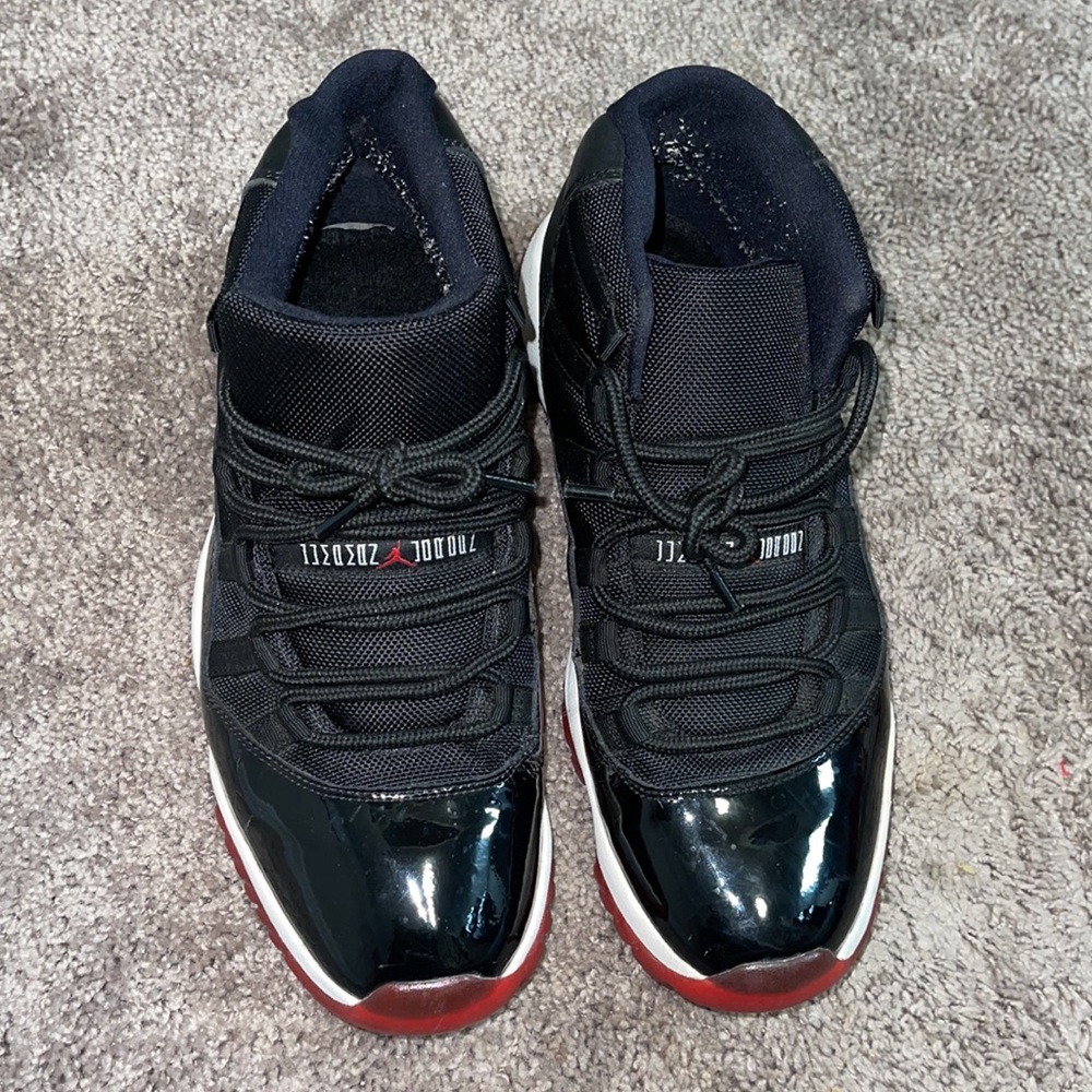 (2012 )JORDAN 11 RETRO PLAYOFFS (BREDS)